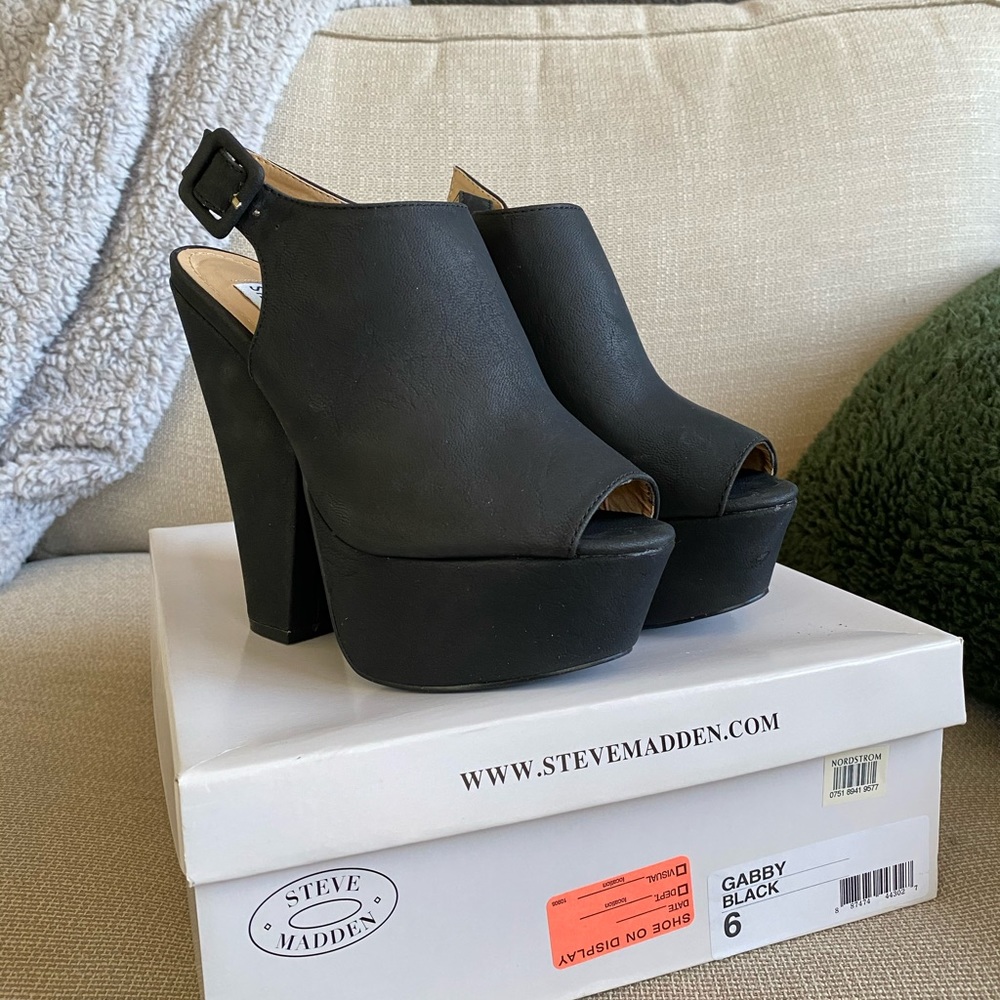 STEVE MADDEN black heels